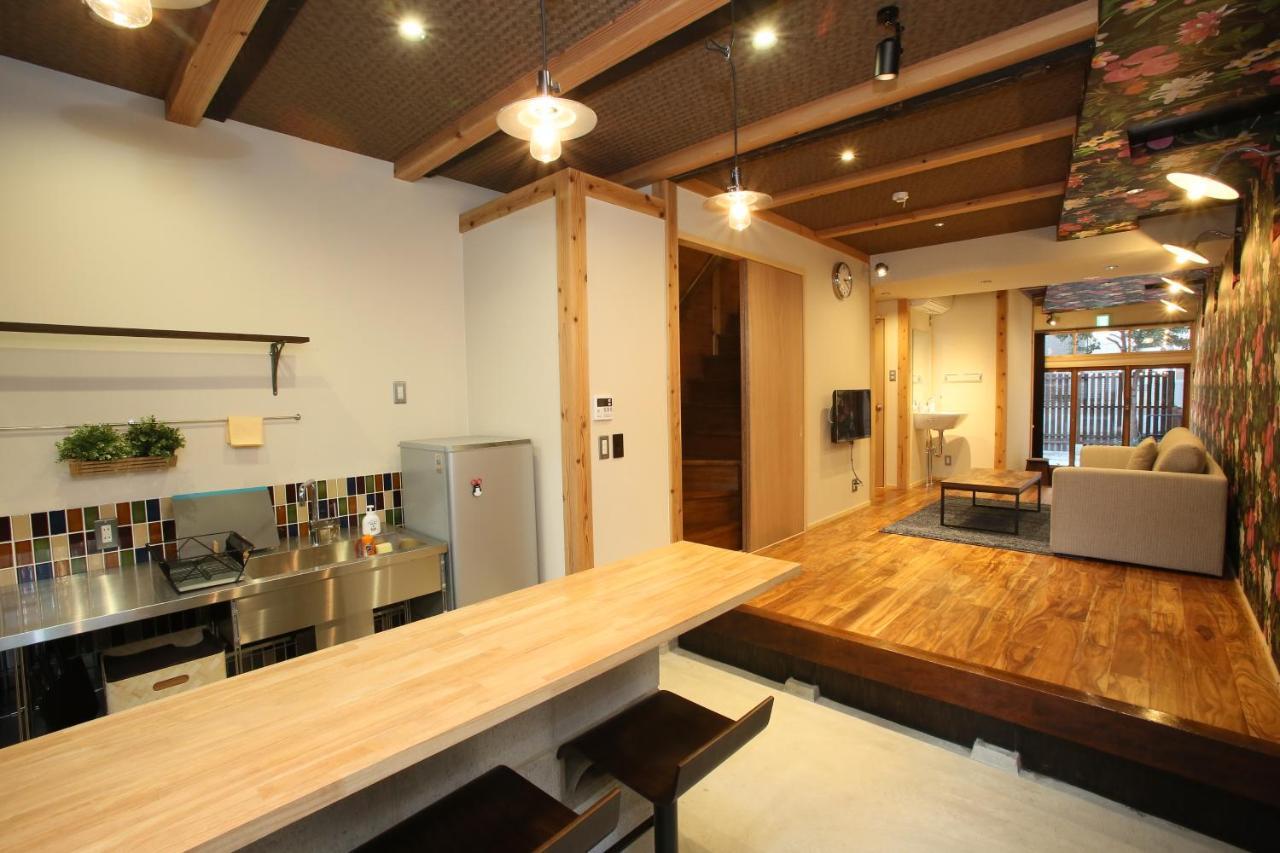 The Wonder At Stay-Machiya Karahori- Osaka Exterior photo